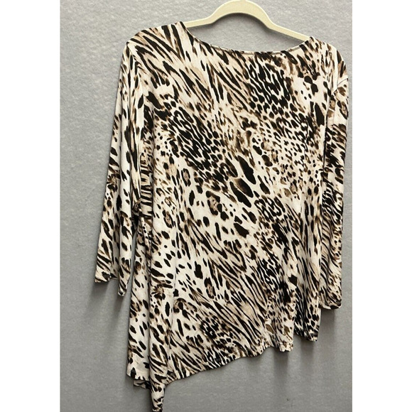 CHICOS 3 (XL) Animal Print Asymmetrical Blouse 3/4 length sleeves - Picture 2 of 10
